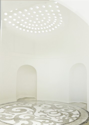 architetturaTiberio_Penthouse Garavan98_camera rotonda marmo 2