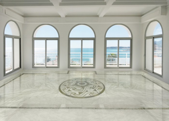 architetturaTiberio_Penthouse Garavan98_salotto marmo 2